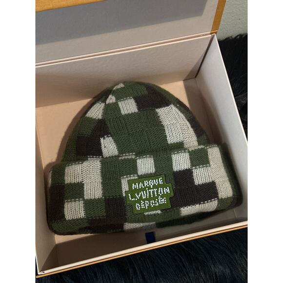 Louis Vuitton Camouflage beaded marque beanie bonnet - Picture 1 of 11